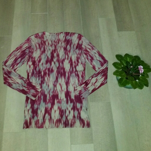 100% Merino Wool Ann Taylor Cardigan - Picture 2 of 5